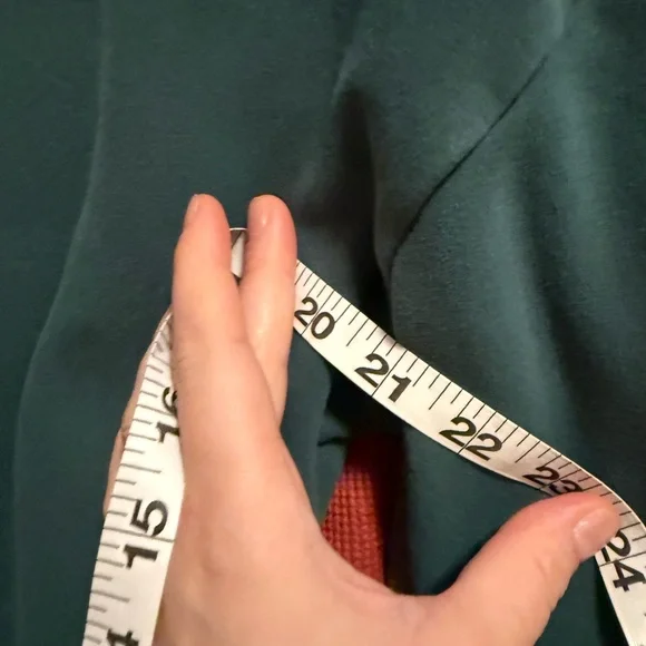 ZYIA Active Deep Green Hoodie PTP 21” L25” - Picture 4 of 4